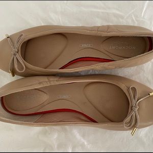 Rockport trutech cream colored ballet flats